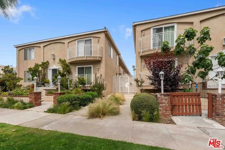 933 11th Street 21, Santa Monica, California 90403