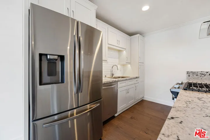 933 11th Street 21, Santa Monica, California 90403