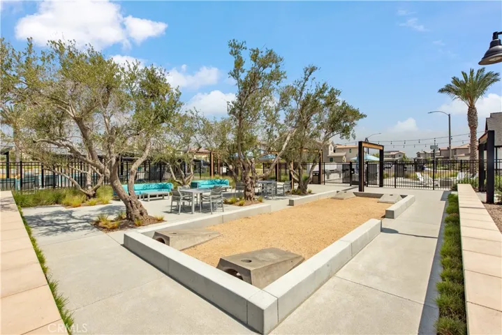 2512 Powell, Rialto, California 92377