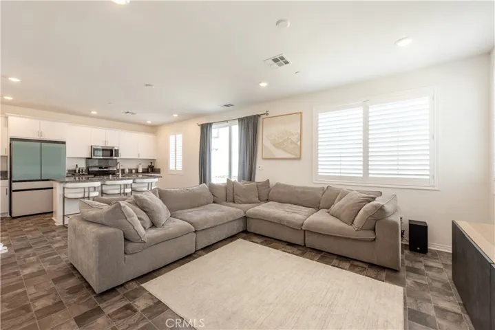 2512 Powell, Rialto, California 92377