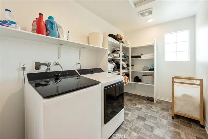 2512 Powell, Rialto, California 92377
