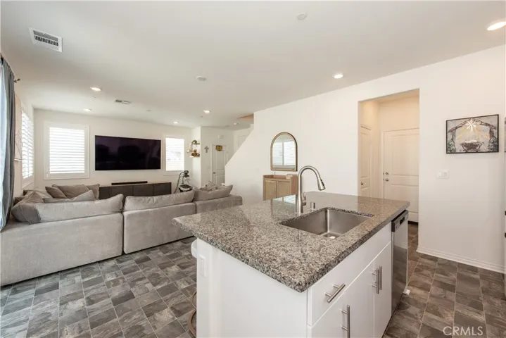 2512 Powell, Rialto, California 92377