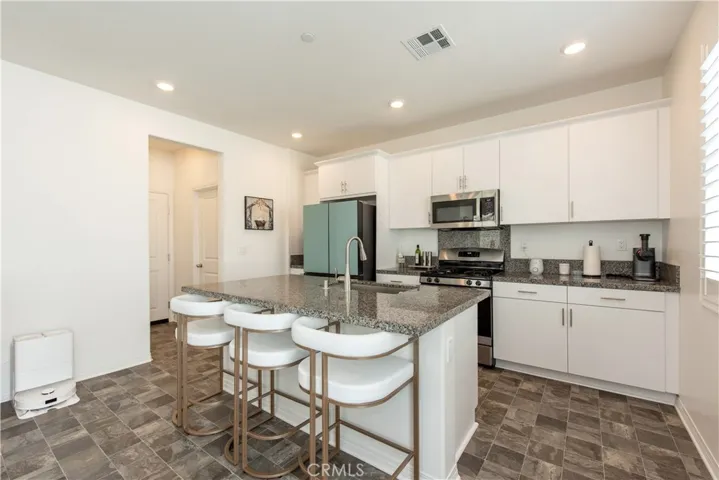 2512 Powell, Rialto, California 92377