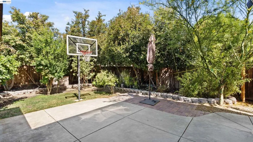 2567 Greystone Dr, Tracy, California 95377