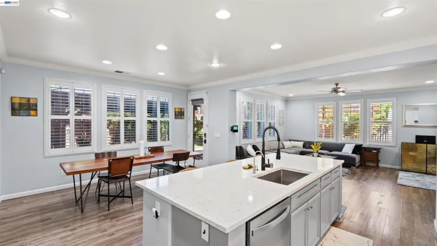2567 Greystone Dr, Tracy, California 95377