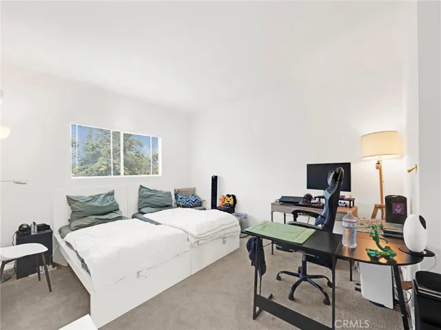 525 S Shelton, Burbank, California 91506