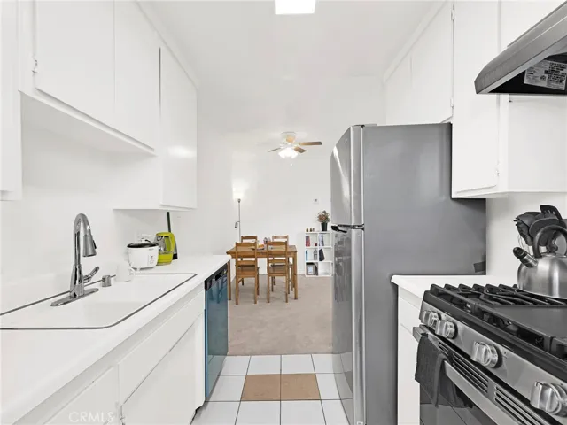 525 S Shelton, Burbank, California 91506
