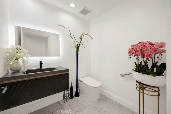 Guest Powder room