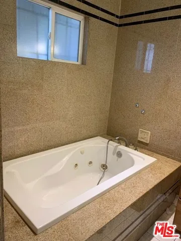 1419 Stanford Street, Santa Monica, California 90404