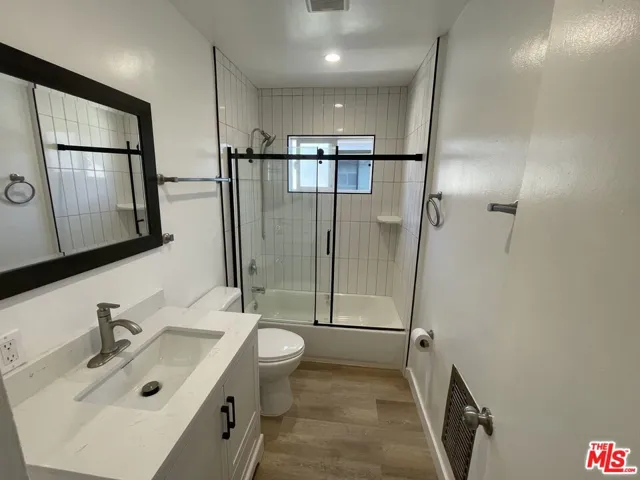 1419 Stanford Street, Santa Monica, California 90404