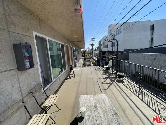 1419 Stanford Street, Santa Monica, California 90404