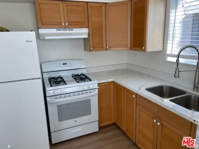 1419 Stanford Street, Santa Monica, California 90404