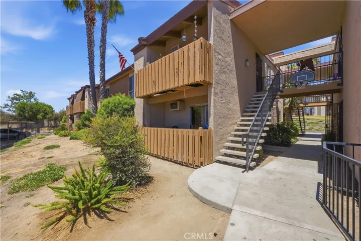 1050 Rock Springs, Escondido, California 92026