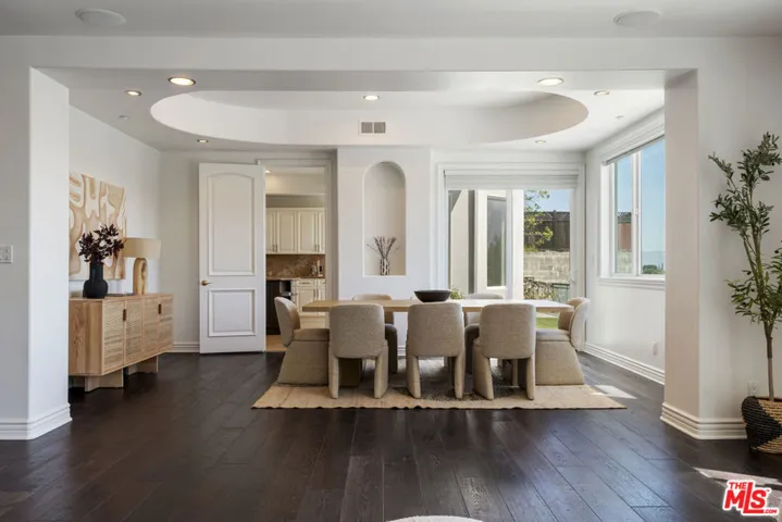 4726 San Sebastian Drive, Woodland Hills, California 91364