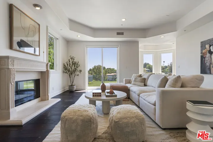4726 San Sebastian Drive, Woodland Hills, California 91364