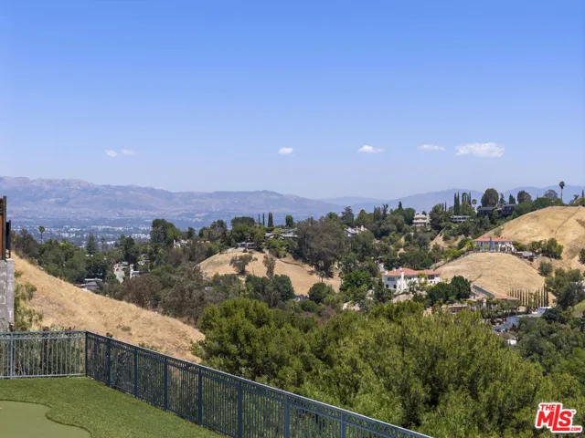 4726 San Sebastian Drive, Woodland Hills, California 91364