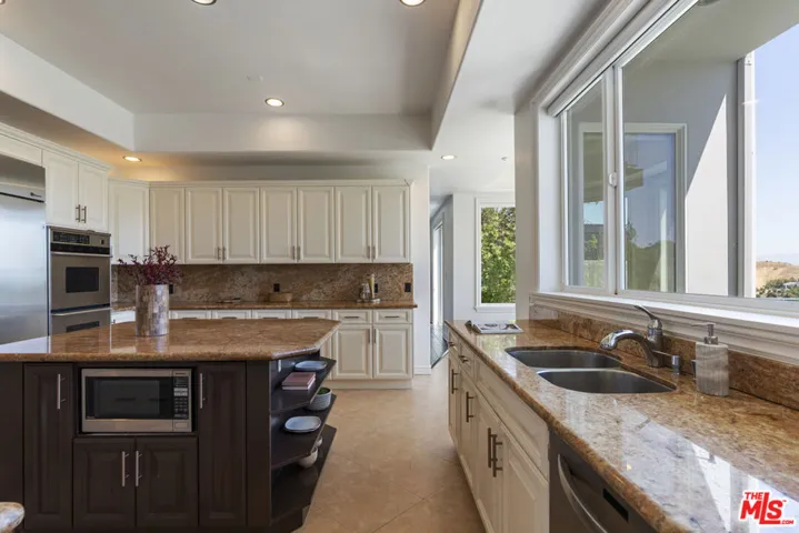 4726 San Sebastian Drive, Woodland Hills, California 91364