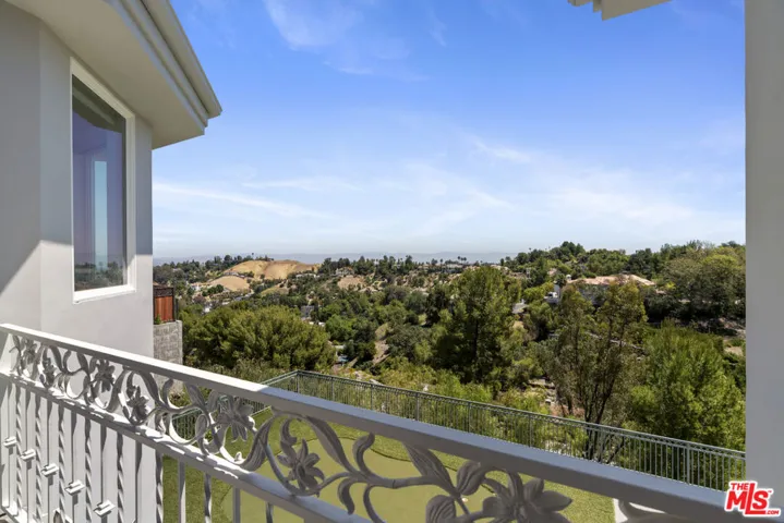 4726 San Sebastian Drive, Woodland Hills, California 91364