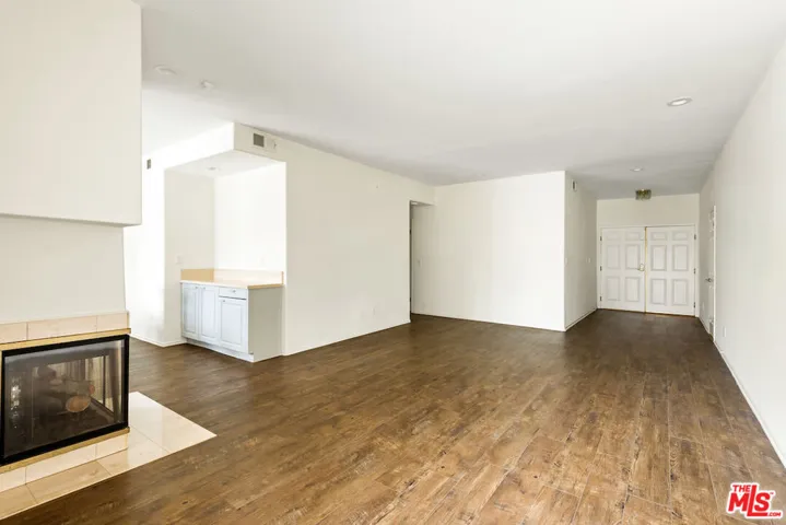 1800 Butler Avenue 105, Los Angeles, California 90025
