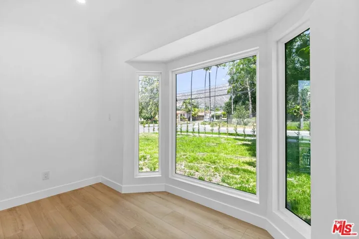 1722 Bel Aire Drive, Glendale, California 91201