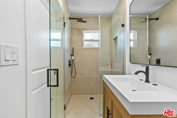 1722 Bel Aire Drive, Glendale, California 91201