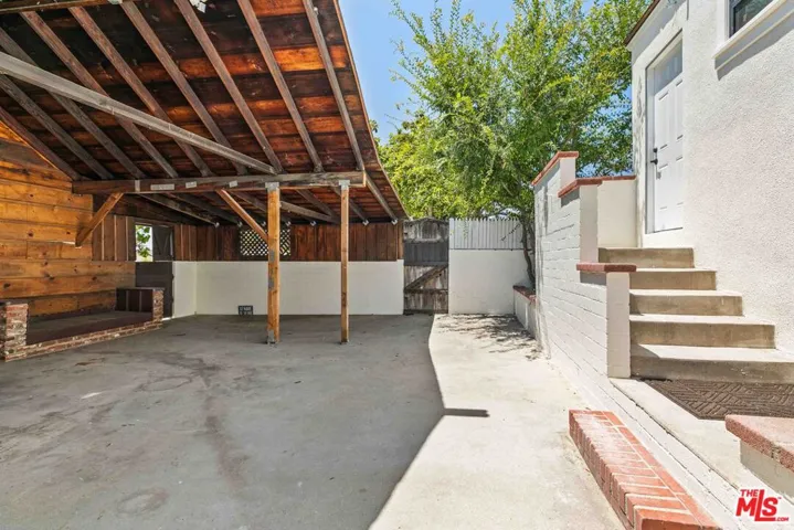 1722 Bel Aire Drive, Glendale, California 91201