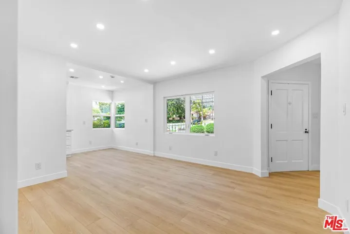 1722 Bel Aire Drive, Glendale, California 91201