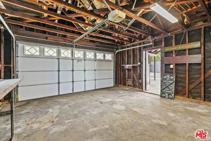 1722 Bel Aire Drive, Glendale, California 91201