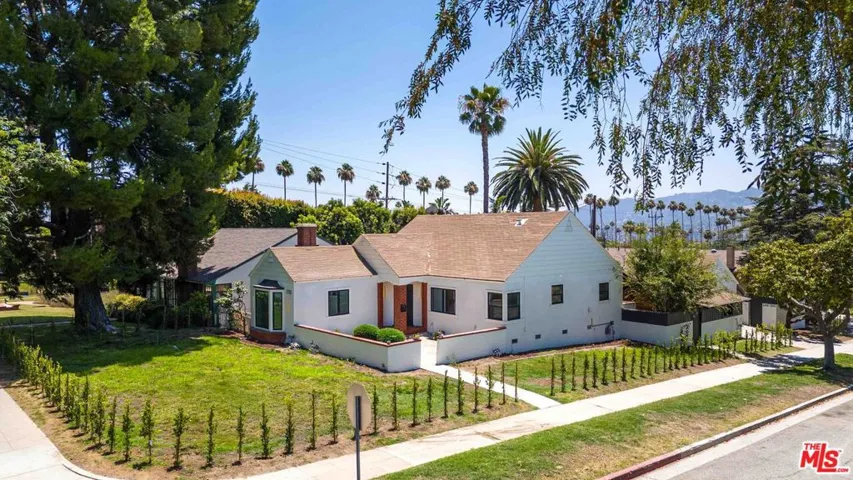 1722 Bel Aire Drive, Glendale, California 91201