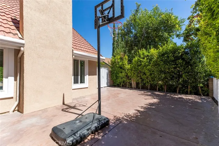 8338 Sale, West Hills, California 91304