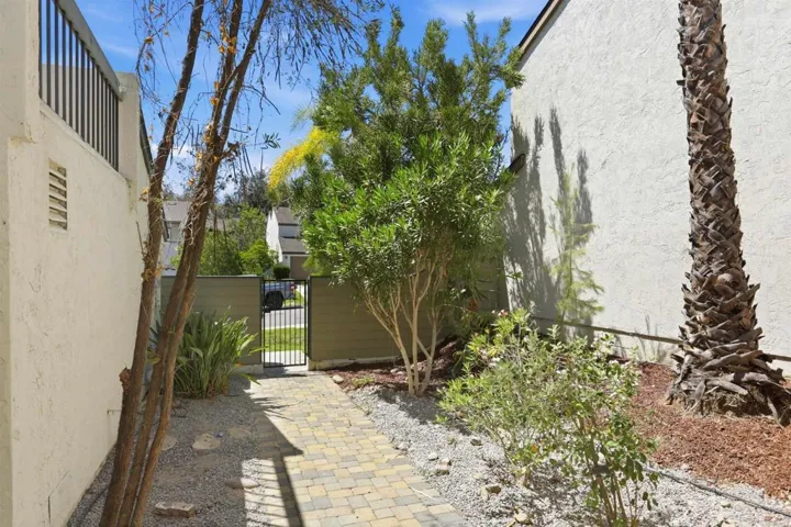 6116 Portobelo Court, San Diego, California 92124