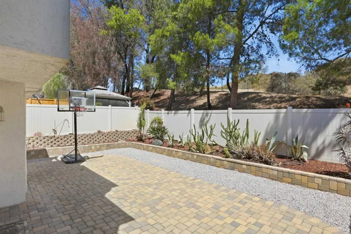 6116 Portobelo Court, San Diego, California 92124