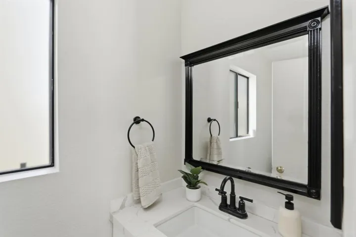 6116 Portobelo Court, San Diego, California 92124