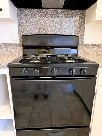 2310 Washington F, Burbank, California 91504