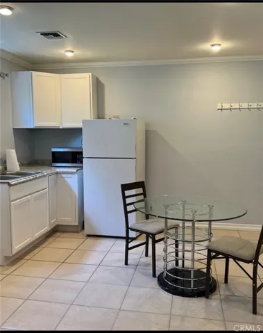 5149 Hesperia, Los Angeles, California 91316