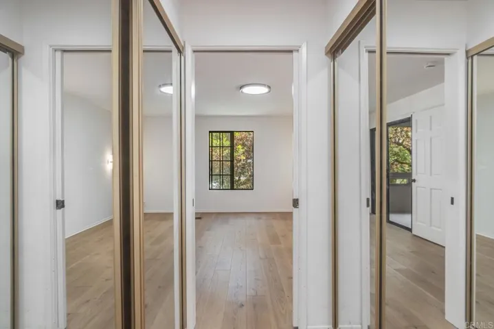 8880 Villa La Jolla, La Jolla, California 92037