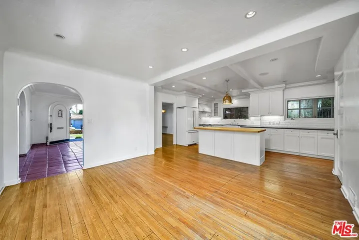 333 S Roxbury Drive, Beverly Hills, California 90212