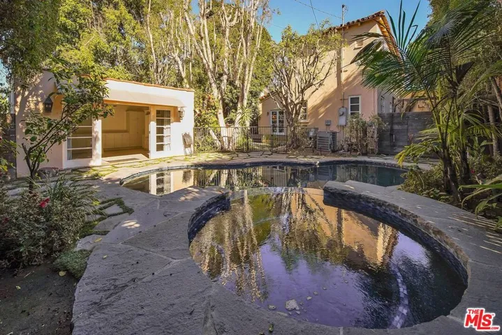 333 S Roxbury Drive, Beverly Hills, California 90212