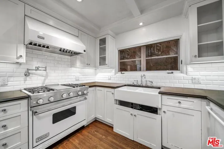 333 S Roxbury Drive, Beverly Hills, California 90212