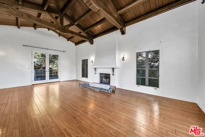 333 S Roxbury Drive, Beverly Hills, California 90212