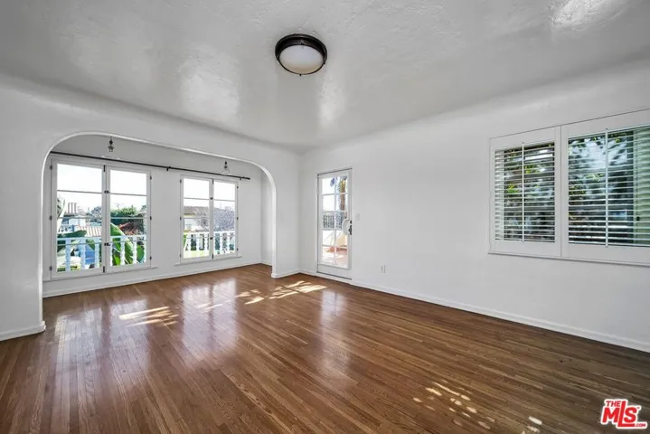 333 S Roxbury Drive, Beverly Hills, California 90212