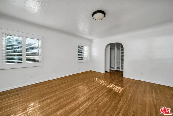 333 S Roxbury Drive, Beverly Hills, California 90212