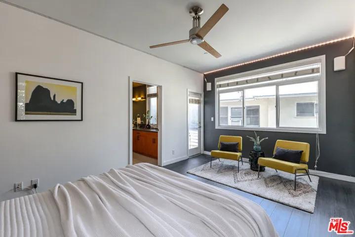 10735 Bloomfield Street 5, Los Angeles, California 91602