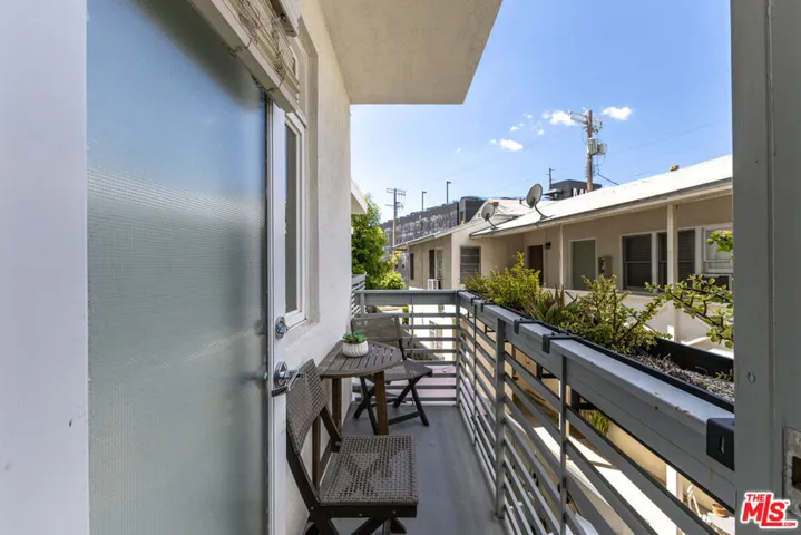 10735 Bloomfield Street 5, Los Angeles, California 91602