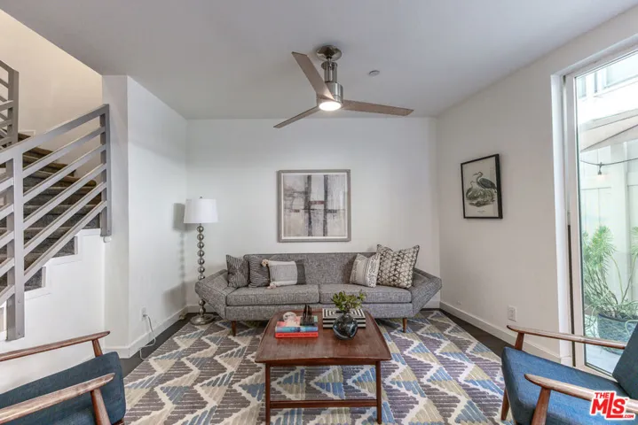 10735 Bloomfield Street 5, Los Angeles, California 91602