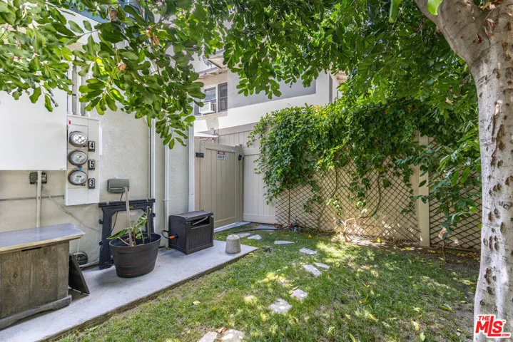 10735 Bloomfield Street 5, Los Angeles, California 91602
