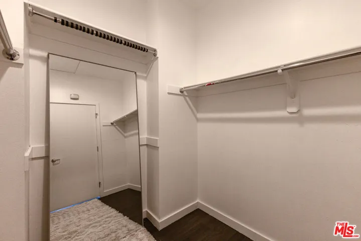 10735 Bloomfield Street 5, Los Angeles, California 91602