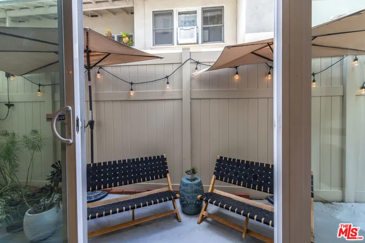 10735 Bloomfield Street 5, Los Angeles, California 91602