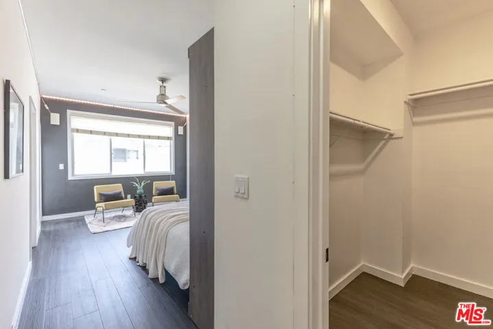 10735 Bloomfield Street 5, Los Angeles, California 91602