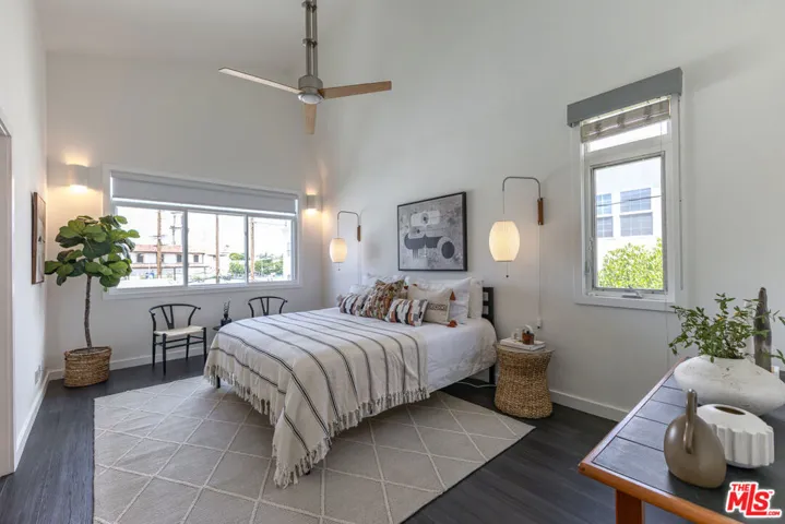 10735 Bloomfield Street 5, Los Angeles, California 91602